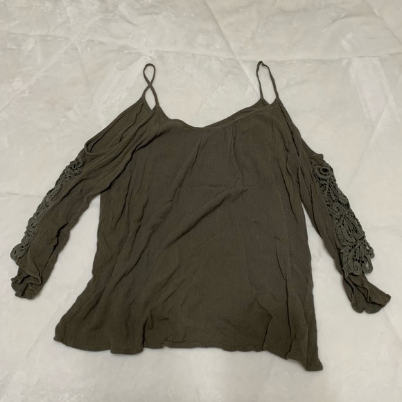 Off the shoulder top - Picture 2 of 2